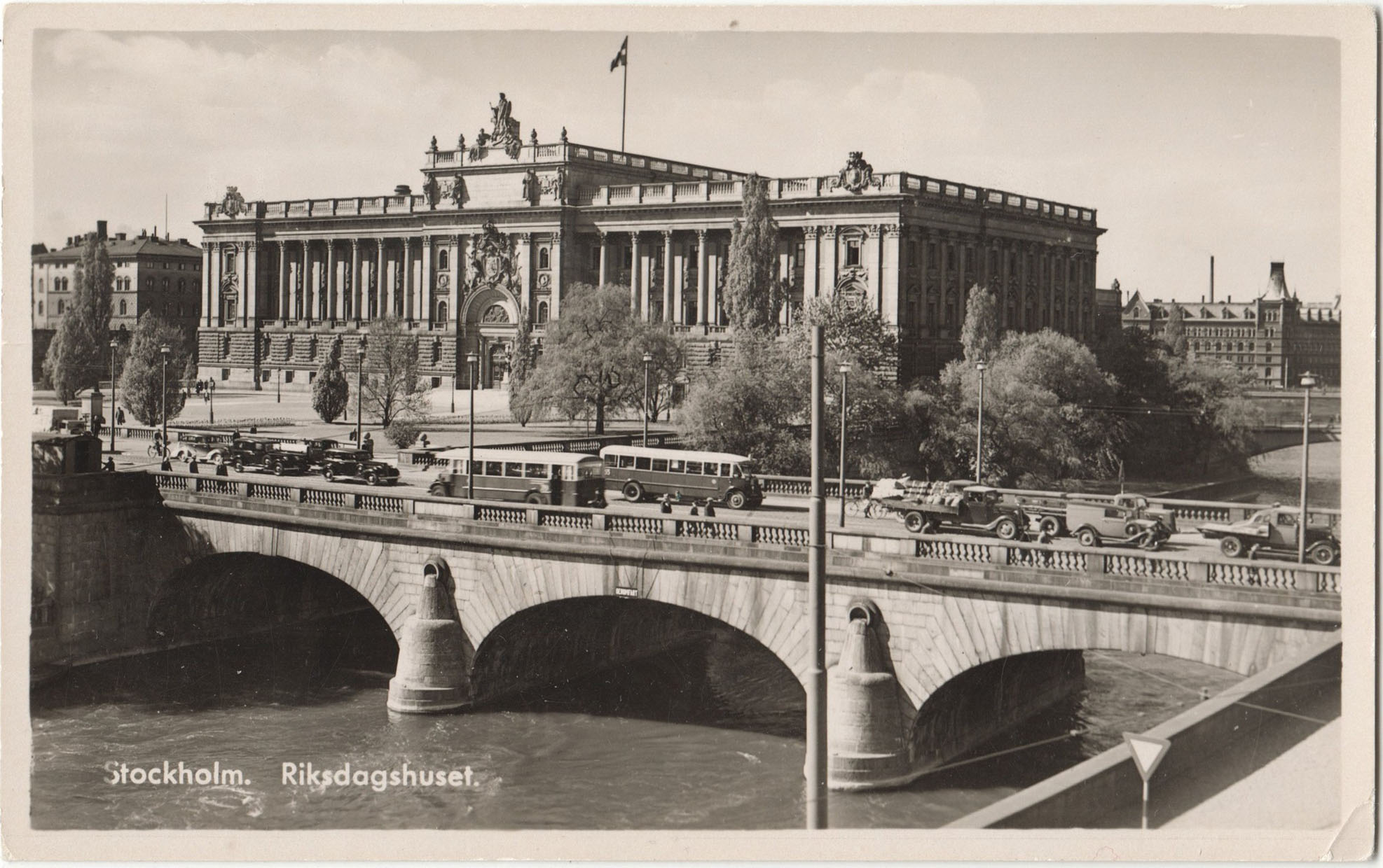 Helgandsholmen_Riksdagshuset.jpg