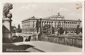 Helgandsholmen_Riksdagshuset_Fran_Lejonbacken_Axel_Eliasson_6576.jpg