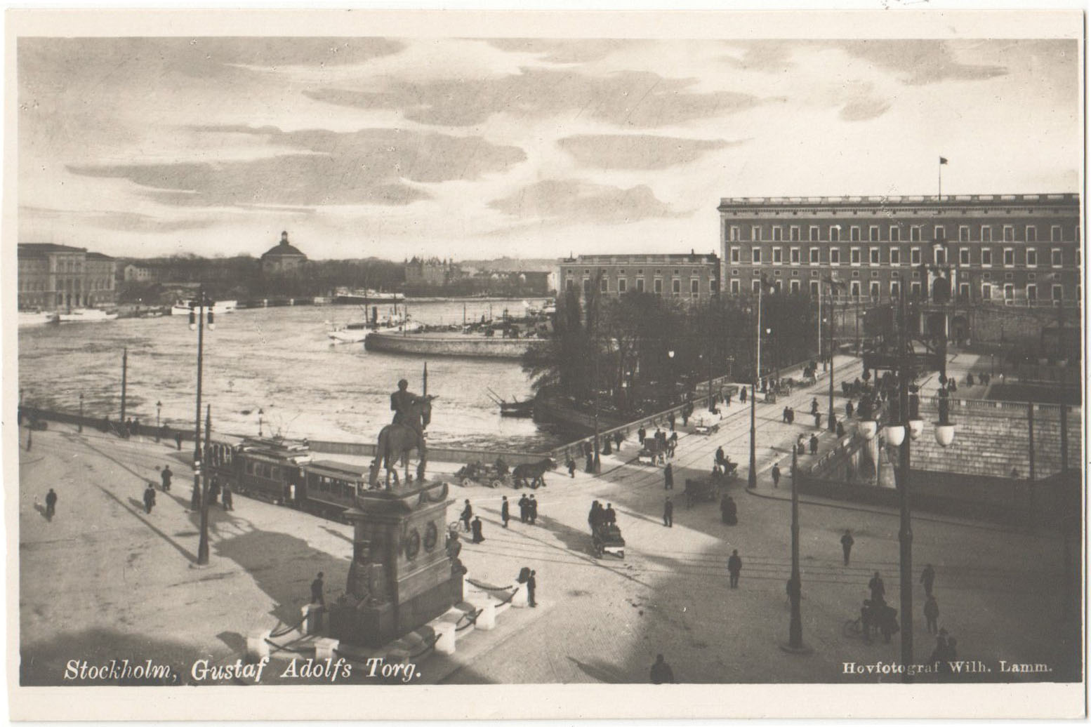 Norrmalm_Gustaf_Adolfs_Torg_Wilh_Lamm.jpg