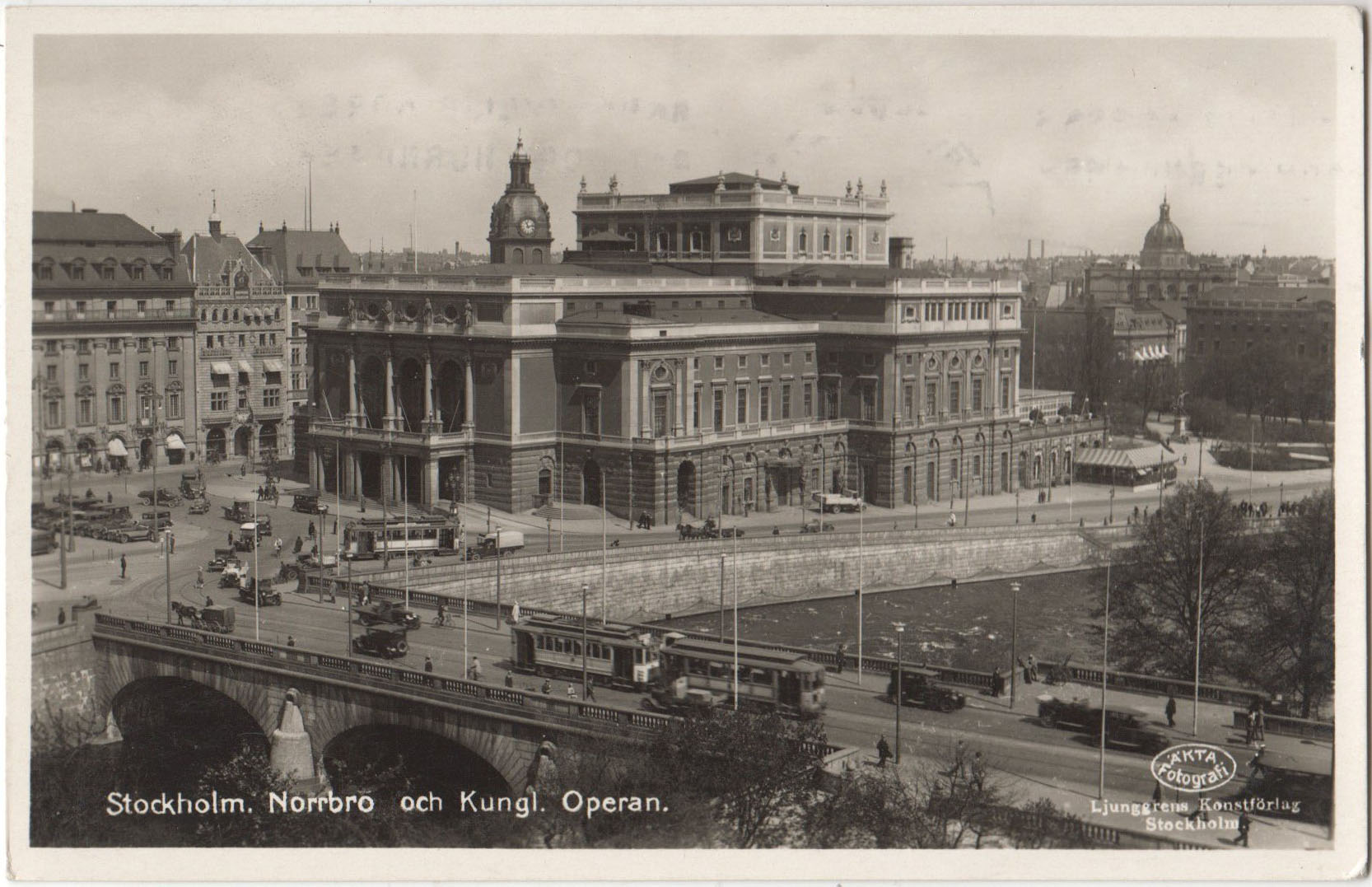 Norrmalm_Kungl_Teatern_Och_Norrbro_Ljunggrens_5079.jpg