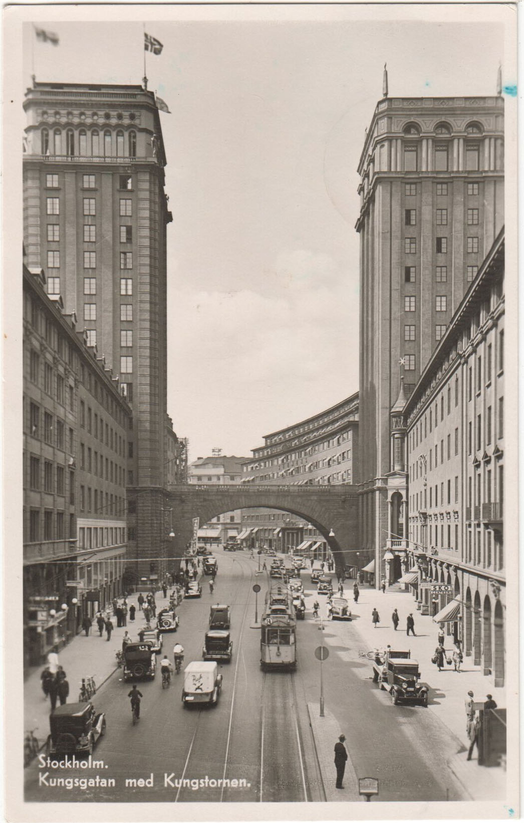 Norrmalm_Kungsgatan_Med_Kungstornen_29.jpg