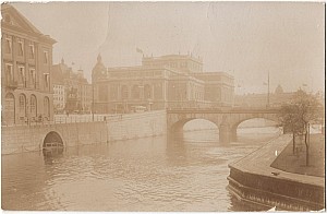 Norrmalm_Gustaf_Adolfs_Torg_Och_Kungl_Opera.jpg