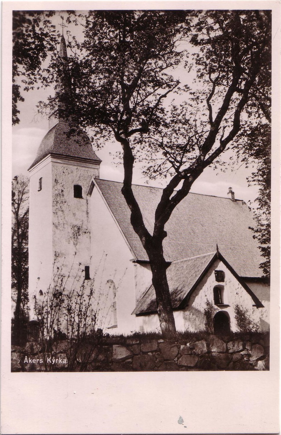 akers_kyrka_lindmarks.jpg
