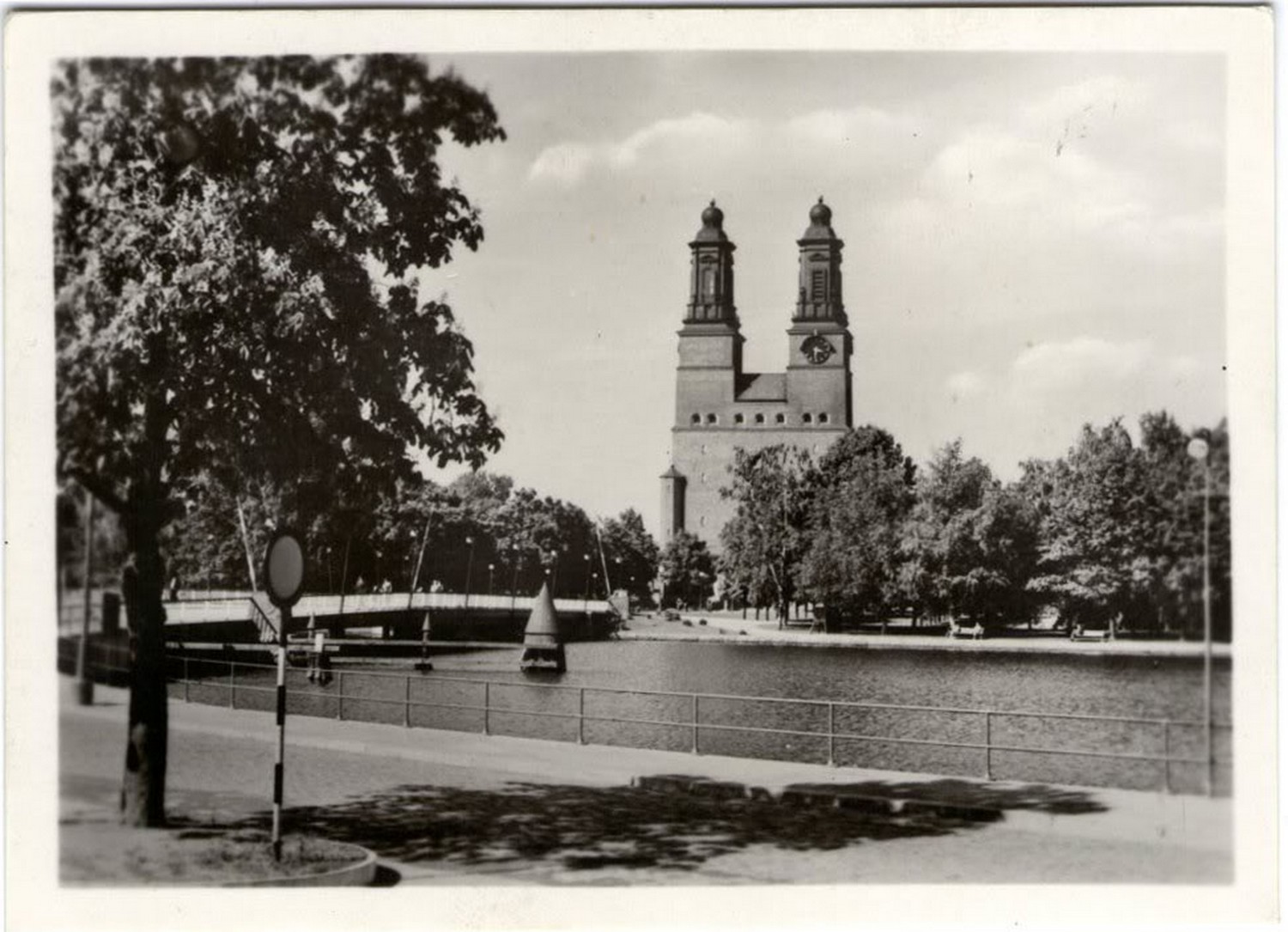 005_1950s_eskilstuna_klosterkyrkan.jpg