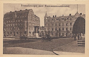 eskilstuna_booklet_08_fristadstorget_med_rinmanmonumentet.jpg