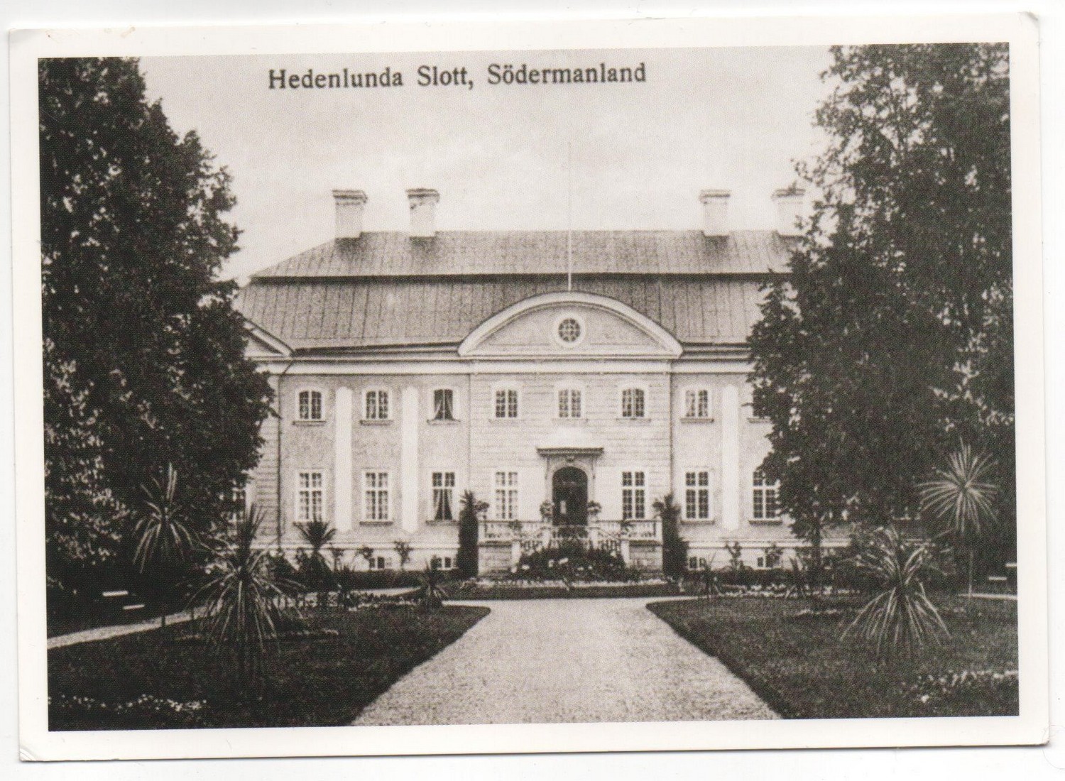 Flen_Hedenlunda_Bw.jpg
