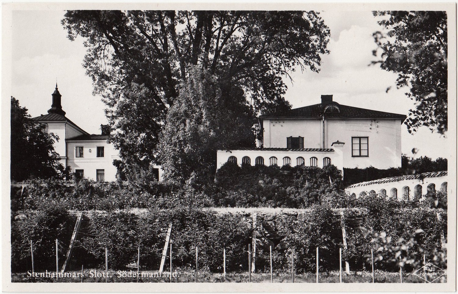 Flen_Stenhammarslott_E_E_E_1271.jpg