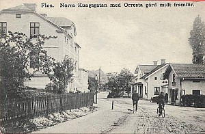 Norra_Kungsgatan_Med_Orresta_Gard_Framfor._A.jpeg