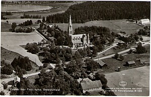 floda_kyrka_flygfoto_flygtrafiken_m1055.jpg