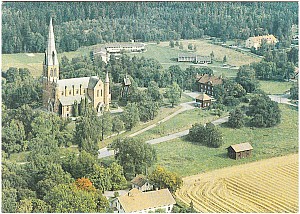 floda_kyrka_flygfoto_linderoth.jpg
