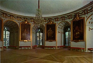 gripsholm_mini_04_vita_salongen.jpg