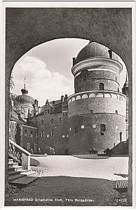 gripsholm_yttre_borggarden_pb_14252.jpg