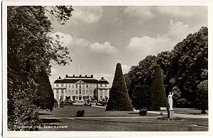 19_katrineholm_eriksbergs_slott_garden_petterssons_org.jpg