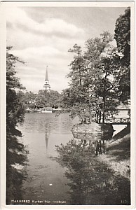 mariefred_kyrkan_fran_vindbron_alga.jpg