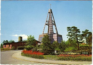 oxelosund_st_botvids_kyrka_j12.jpg