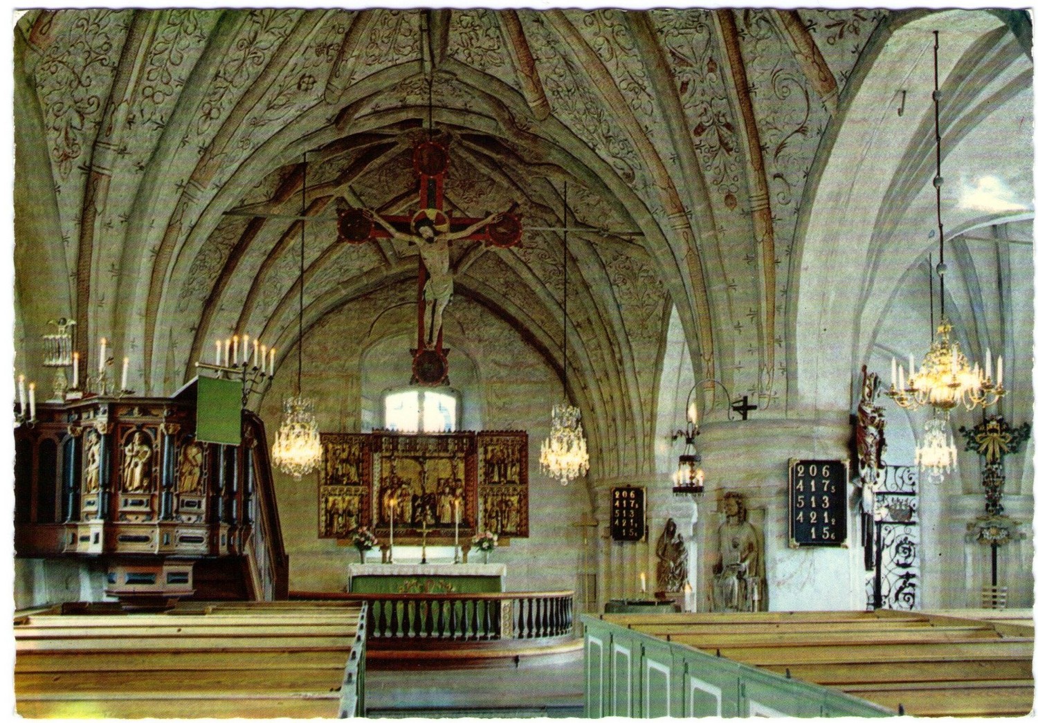 skoldinge_kyrka__inne_ultra.jpg