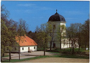 sparreholm_hyltinge_kyrka_ultra.jpg