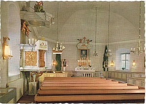 trosa_kyrka_interior_ultra.jpg