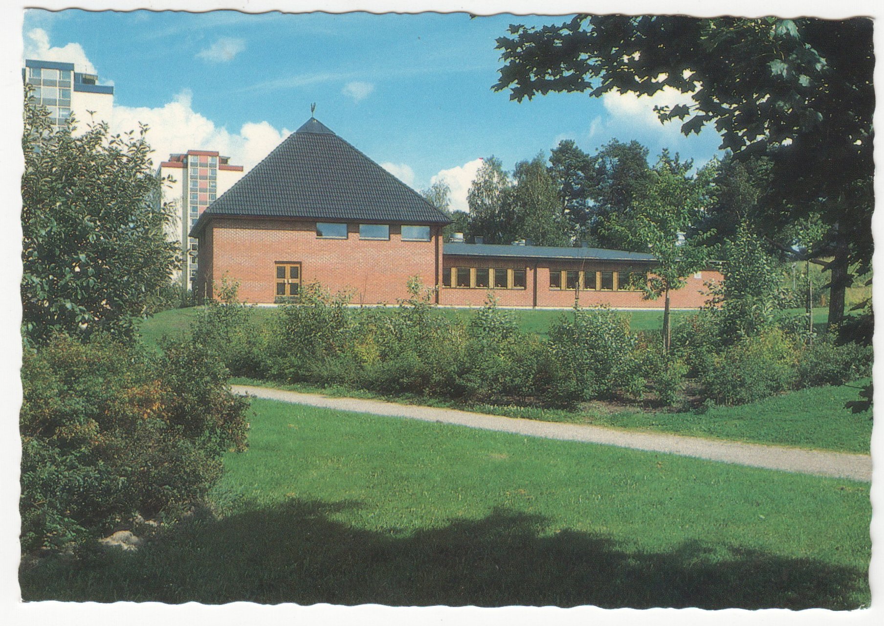 sodertalje_brunnsankskyrka_ultra.jpg